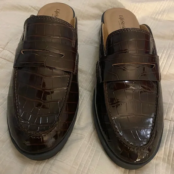 Dark Brown Croc-Embossed Loafers NWOT - Picture 6 of 8